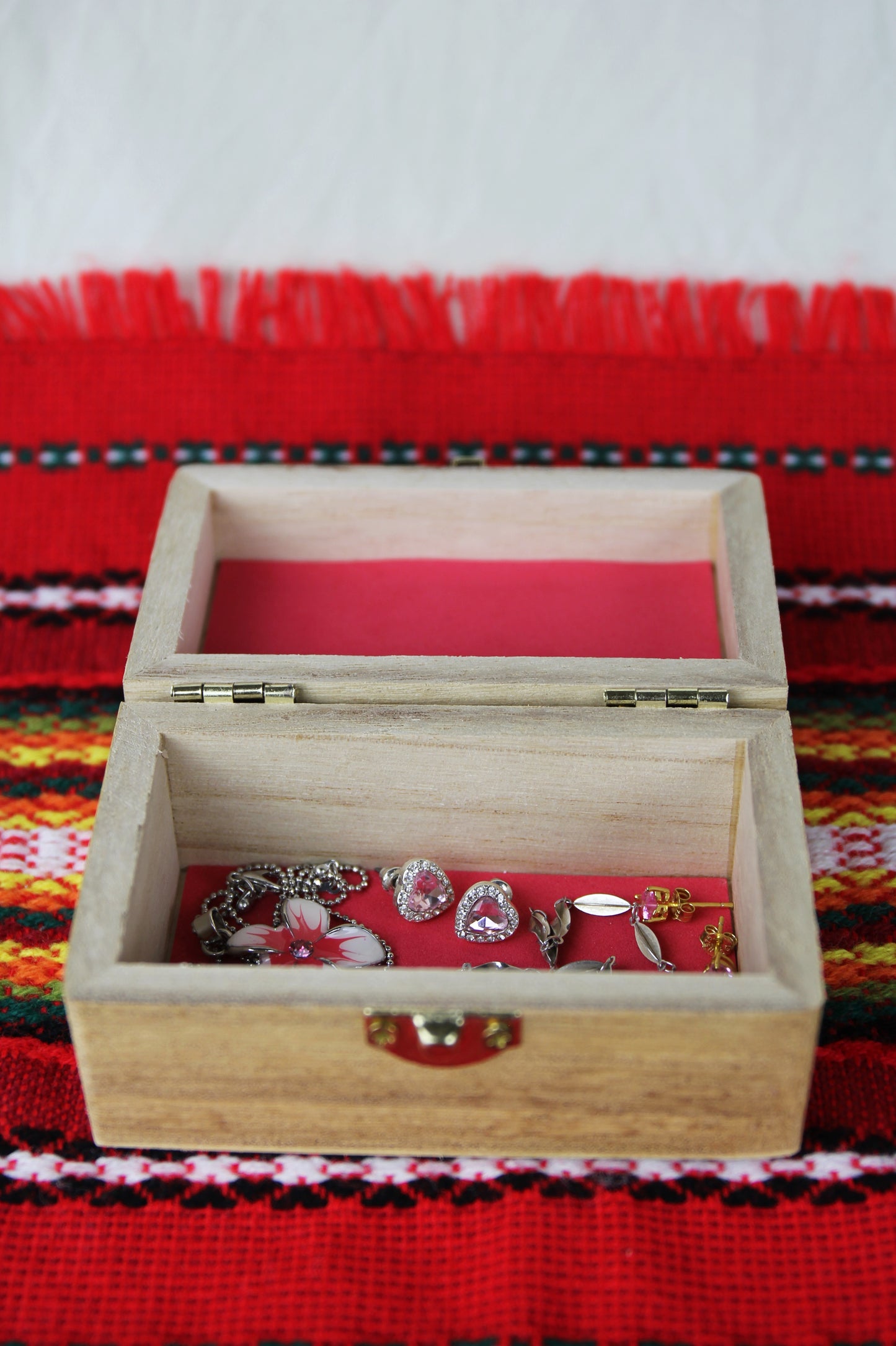 Elbetitsa Jewellery Box