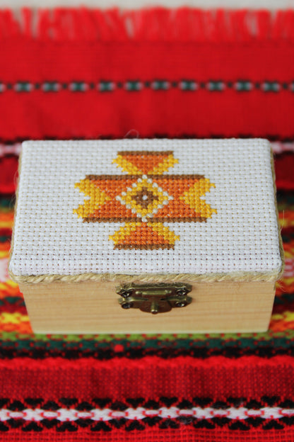 Kanatitsa Jewellery Box